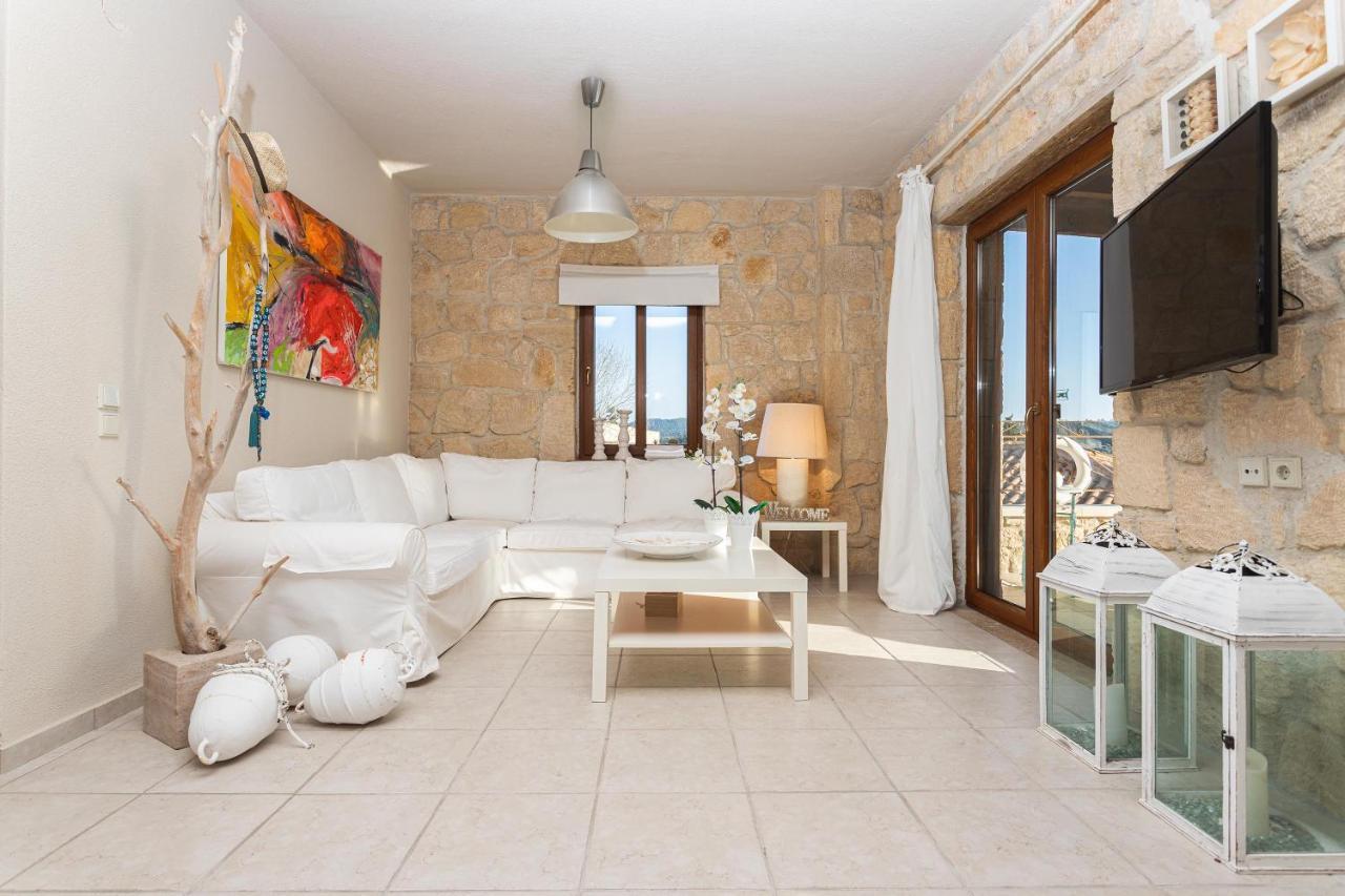 Pure White Suite Elani Szíviri Kültér fotó